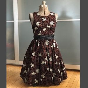 Sleeveless Silk Flocked Party Dress